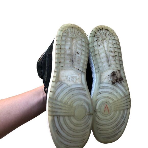 RARE 2016 Nike Air Jordan 1 Retro High Heiress Black Suede Size 7.5 - Picture 12 of 16